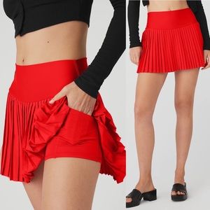 ALO Yoga Tennis Skirt Skort in Red Hot Summer. Size Large, no tag but never worn